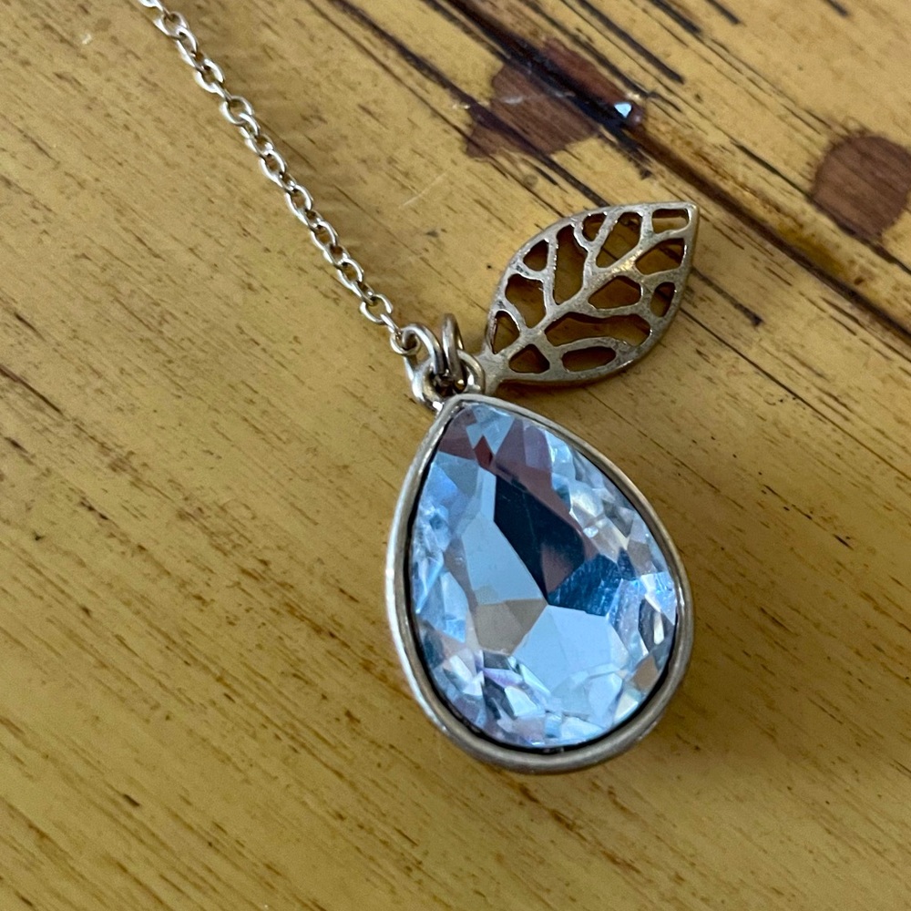 NWT CATO Earring Necklace Set Leaf Infinity Symbol